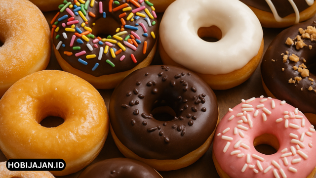 Donat, Kue Bentuk Cincin dengan Lubang di Tengah!